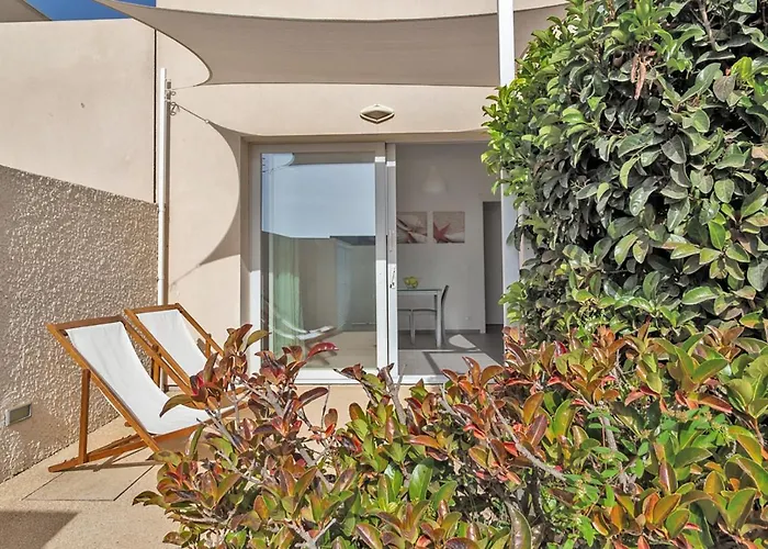 Nesea Domus Apartment *